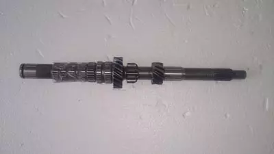 شفت اصلي (اوليه ) طرح بهبود پوسته كلاچ تيباND2 ( ساینا-تیبا-کوییک-سهند)کد 104649 مارک 420اصل شرکتی سایپا یدک